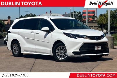 2024 Toyota Sienna LE 8 Passenger