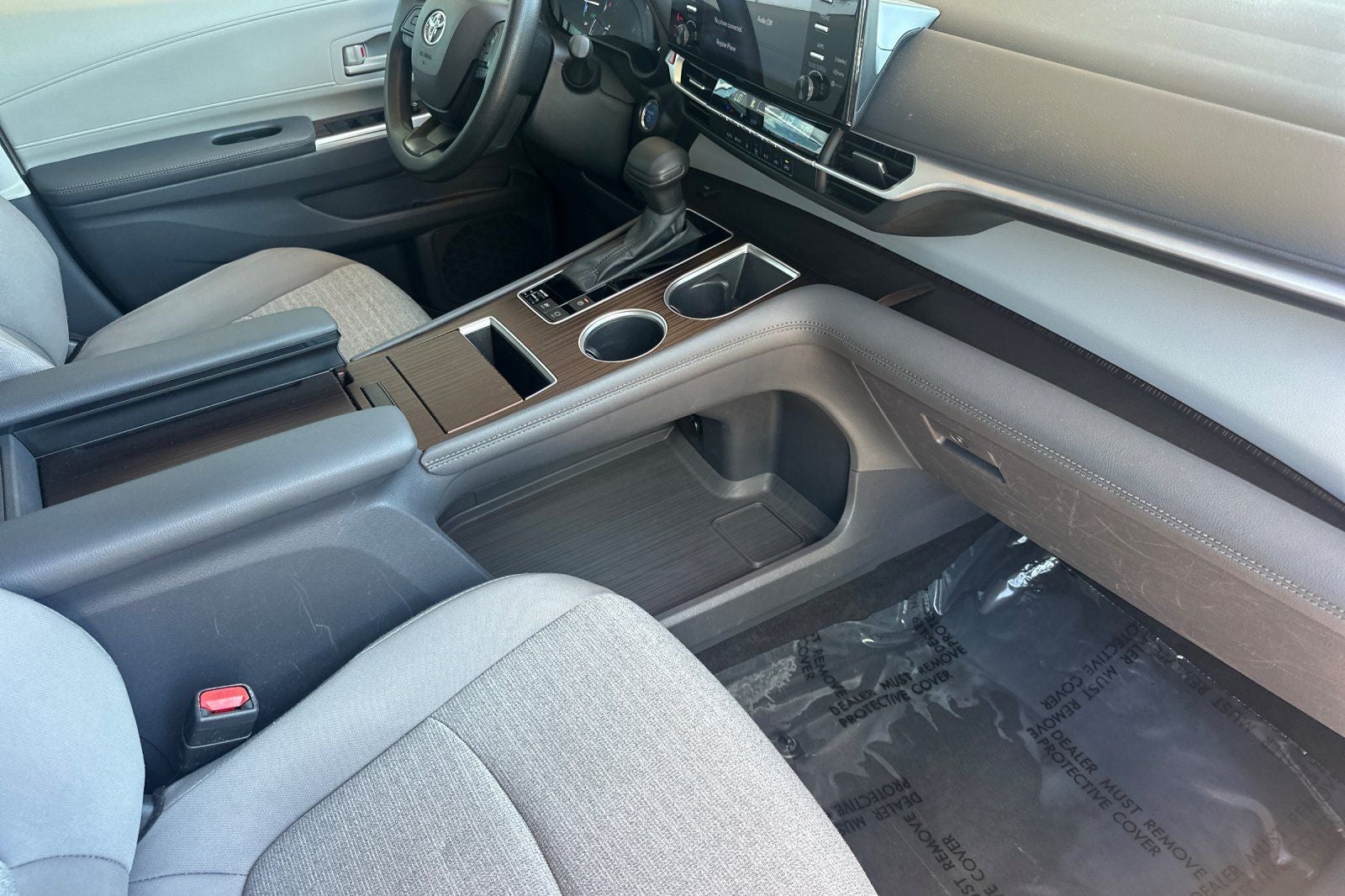2024 Toyota Sienna LE 8 Passenger