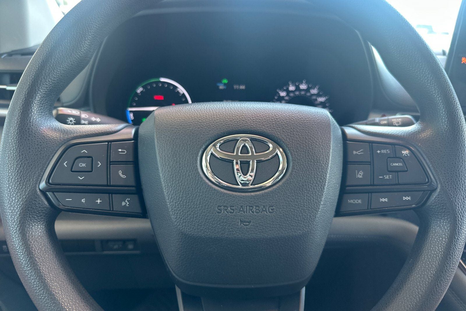 2024 Toyota Sienna LE 8 Passenger