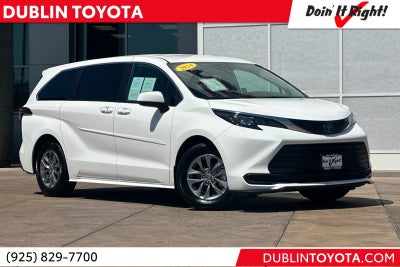 2024 Toyota Sienna LE 8 Passenger