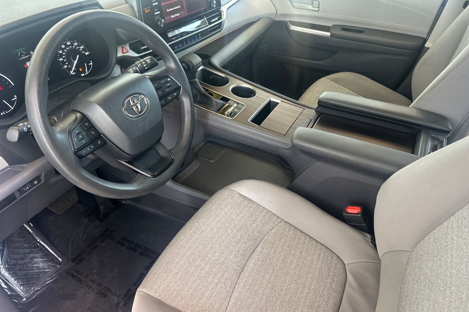 2024 Toyota Sienna LE 8 Passenger