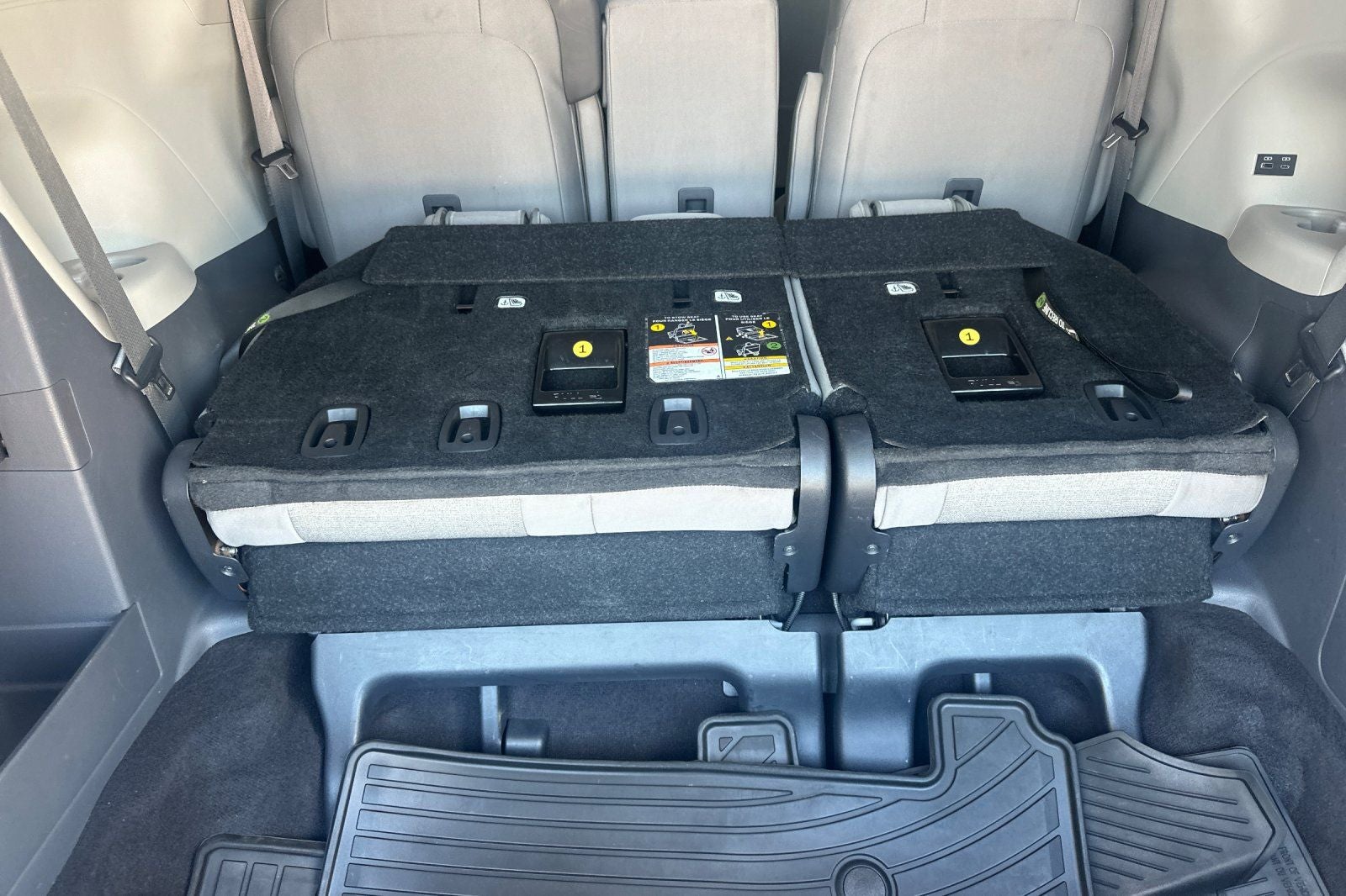 2024 Toyota Sienna LE 8 Passenger