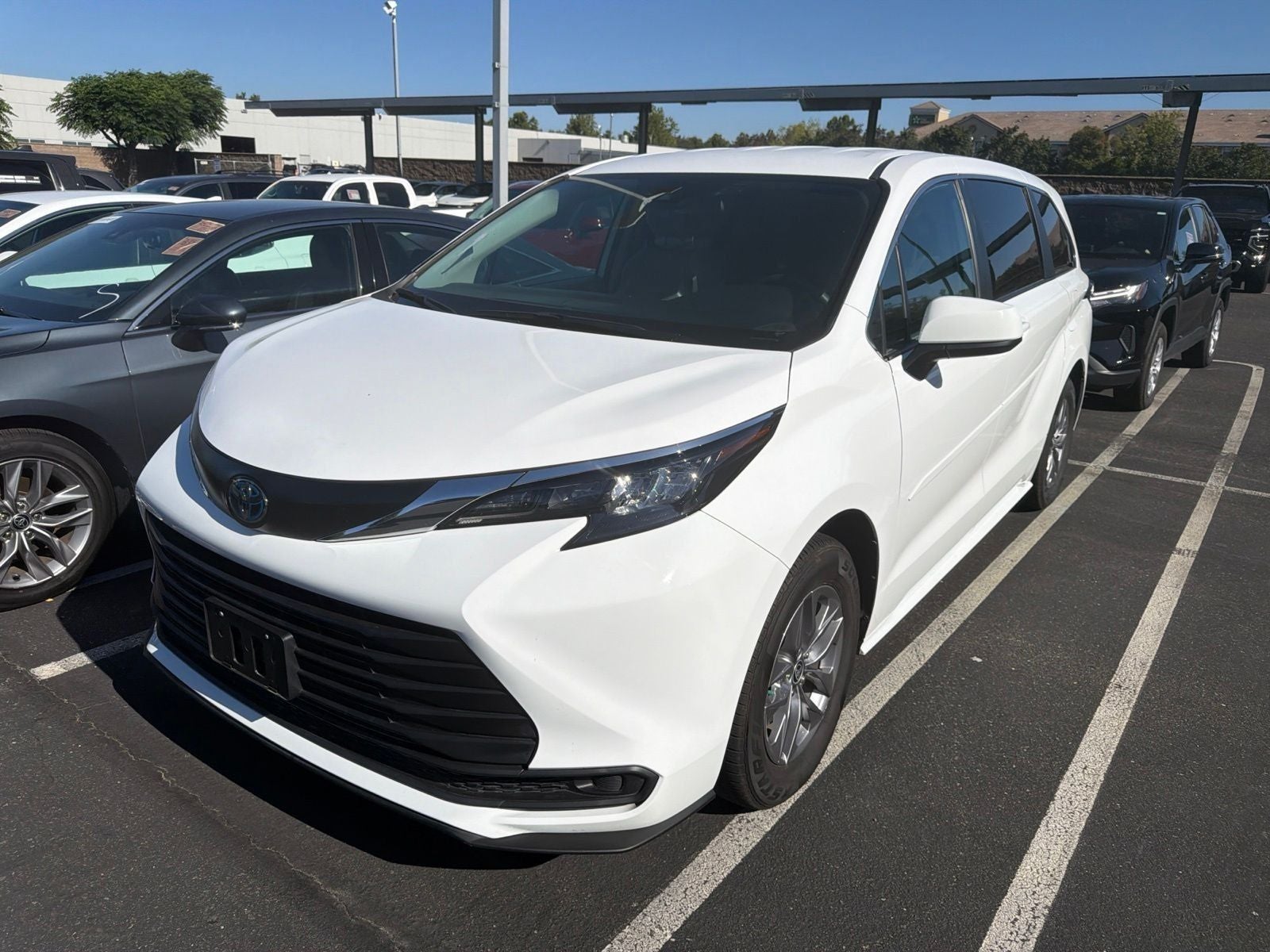 2024 Toyota Sienna LE 8 Passenger