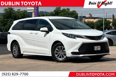 2024 Toyota Sienna LE 8 Passenger
