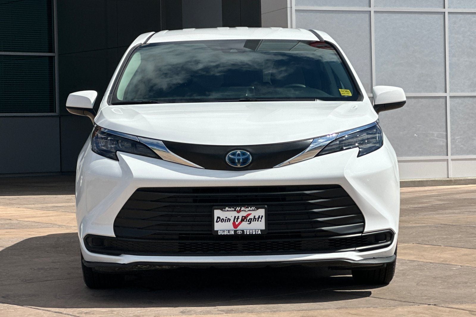 2024 Toyota Sienna LE 8 Passenger