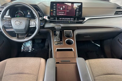 2024 Toyota Sienna LE 8 Passenger
