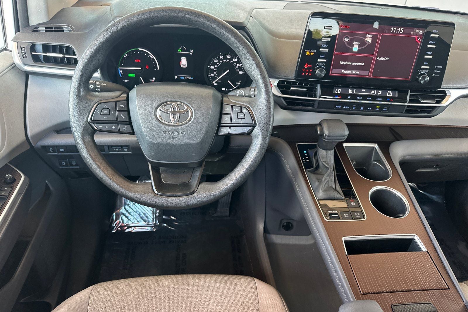 2024 Toyota Sienna LE 8 Passenger