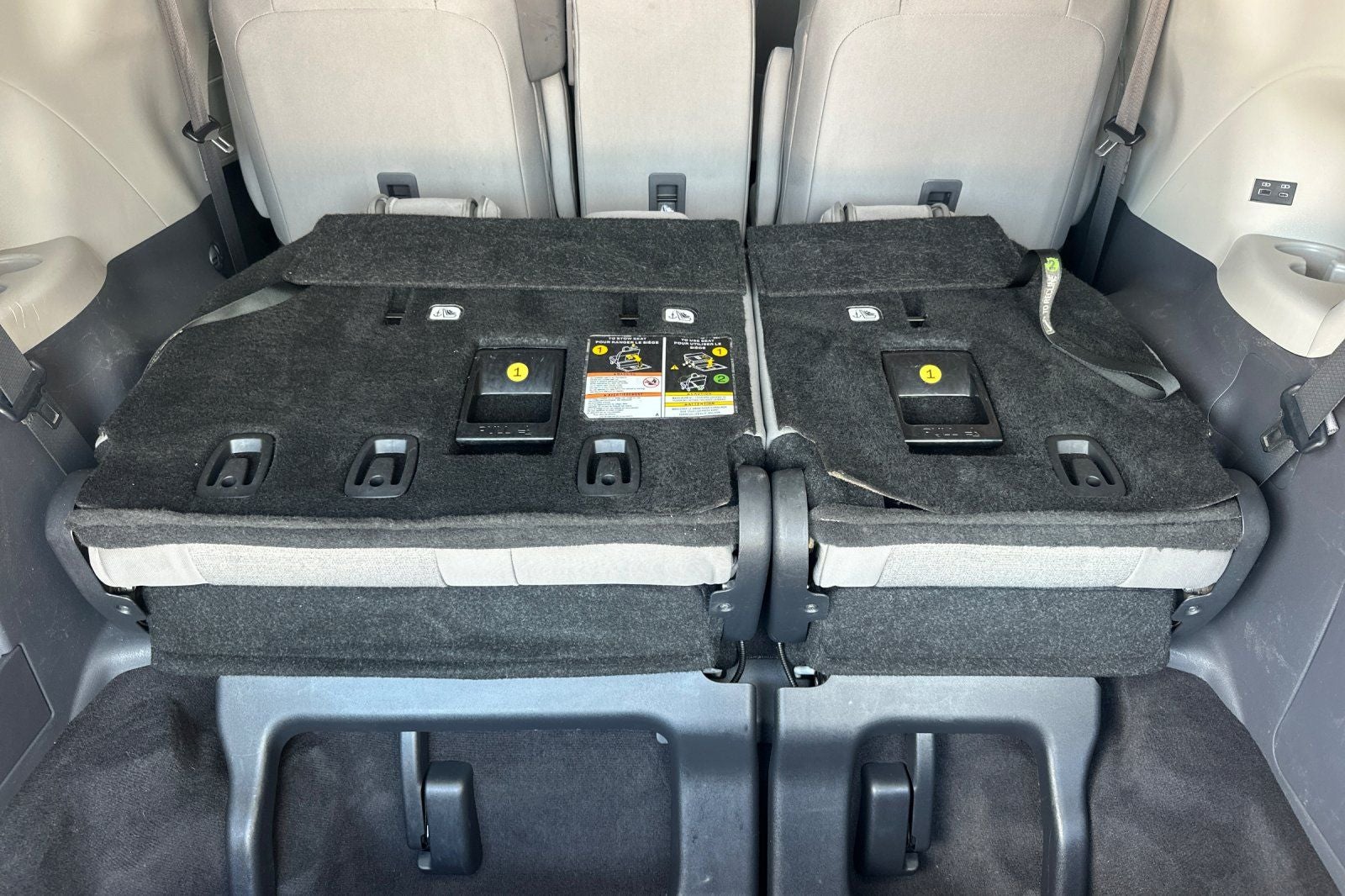2024 Toyota Sienna LE 8 Passenger