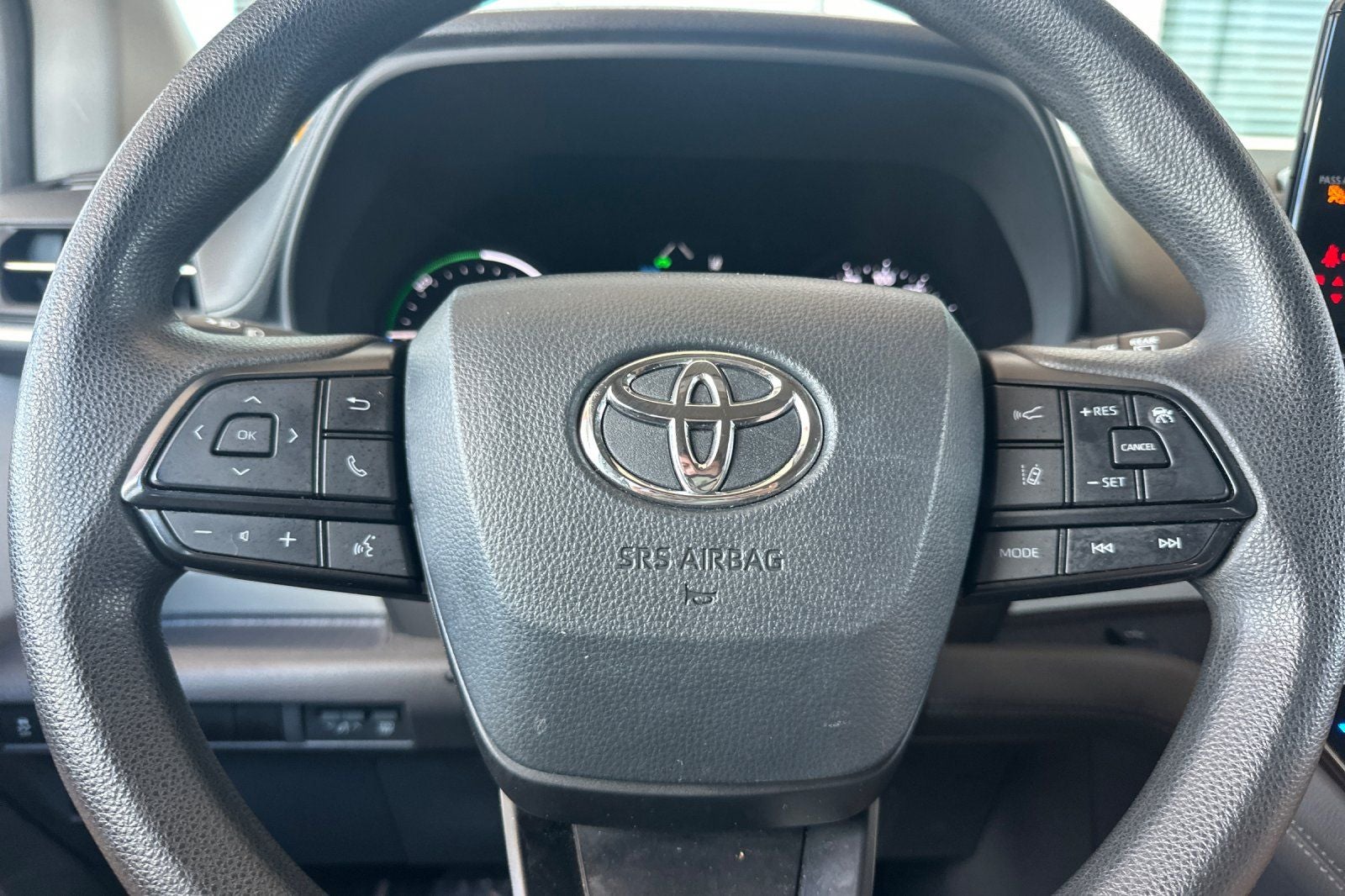 2024 Toyota Sienna LE 8 Passenger