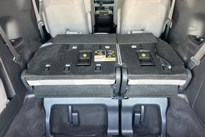 2025 Toyota Sienna LE 8 Passenger