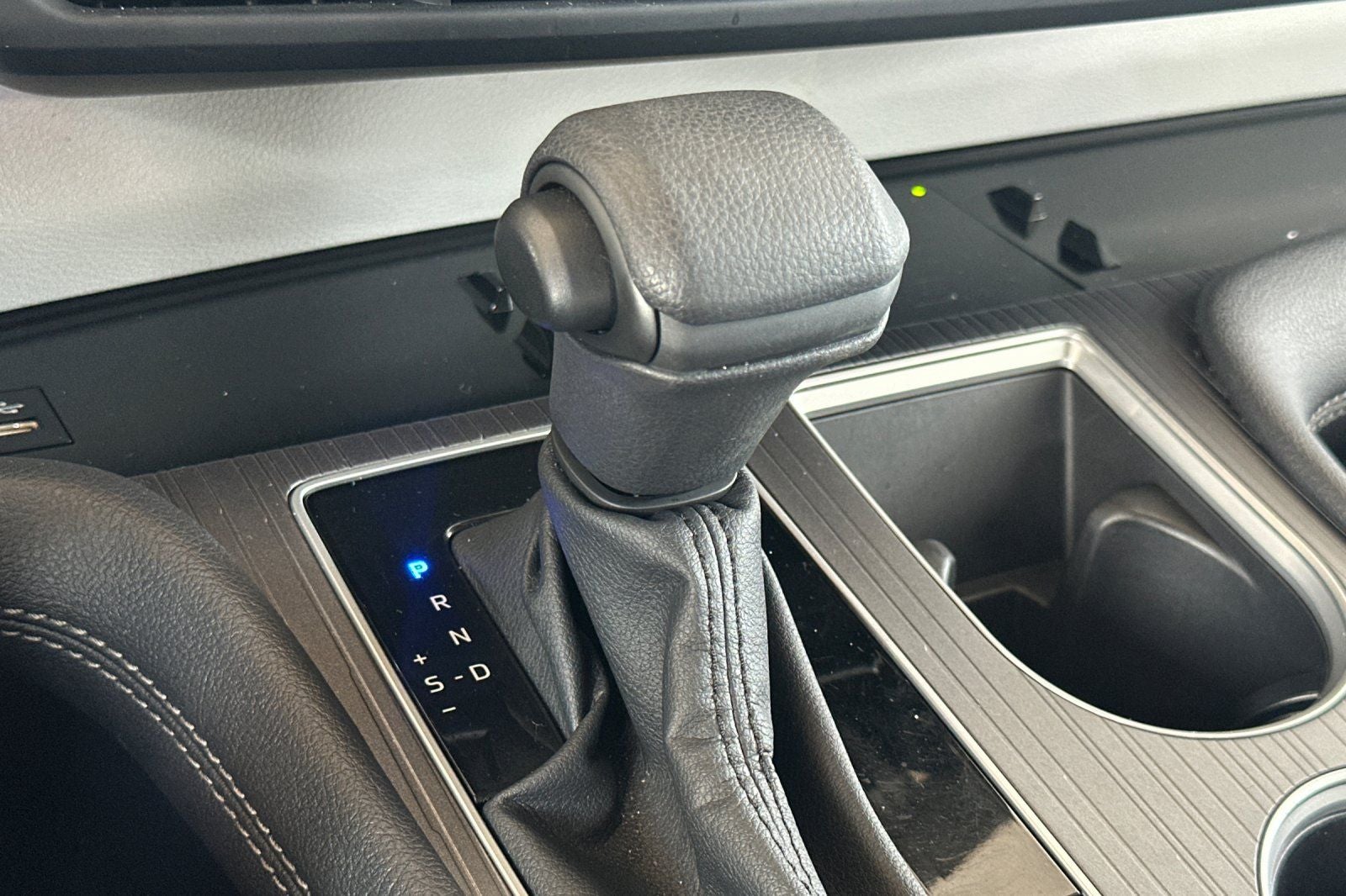 2025 Toyota Sienna LE 8 Passenger