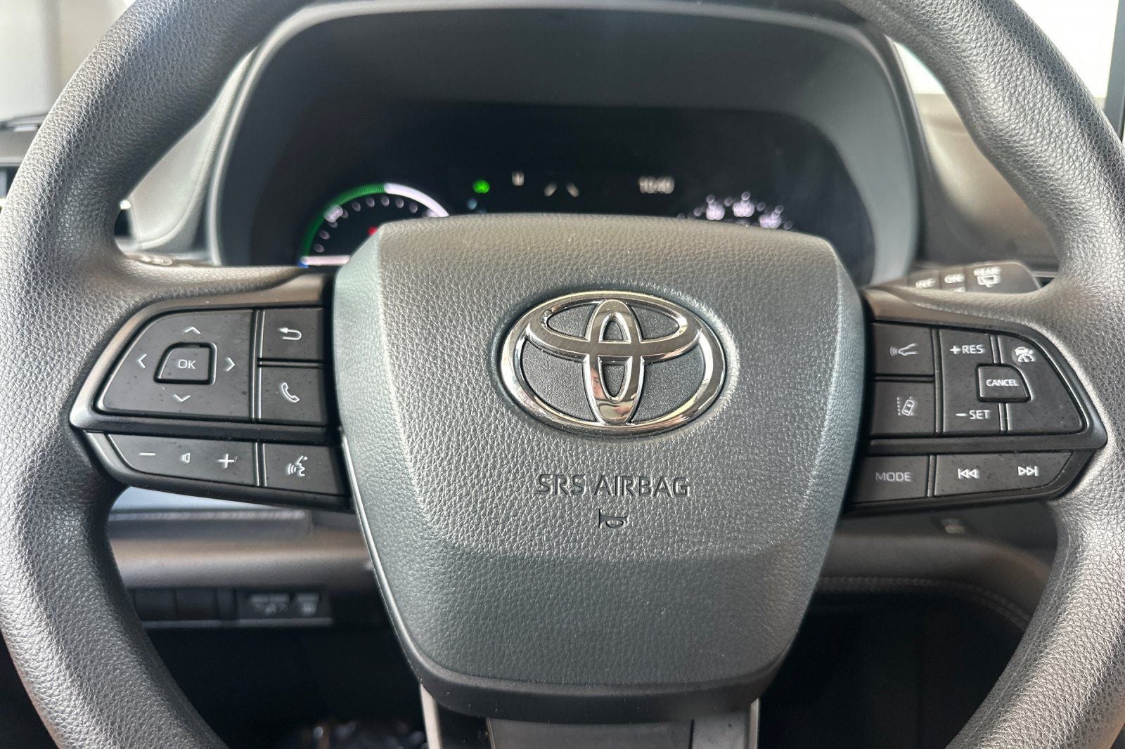 2025 Toyota Sienna LE 8 Passenger