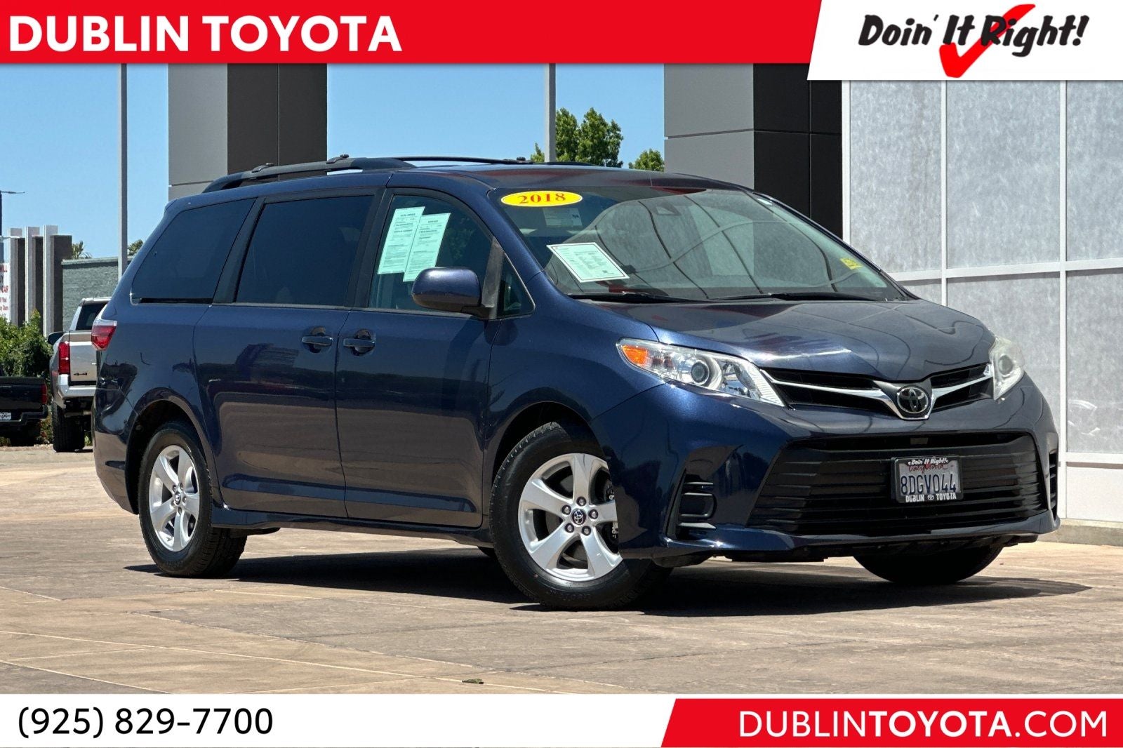 2018 Toyota Sienna LE V6 8-Passenger's photo