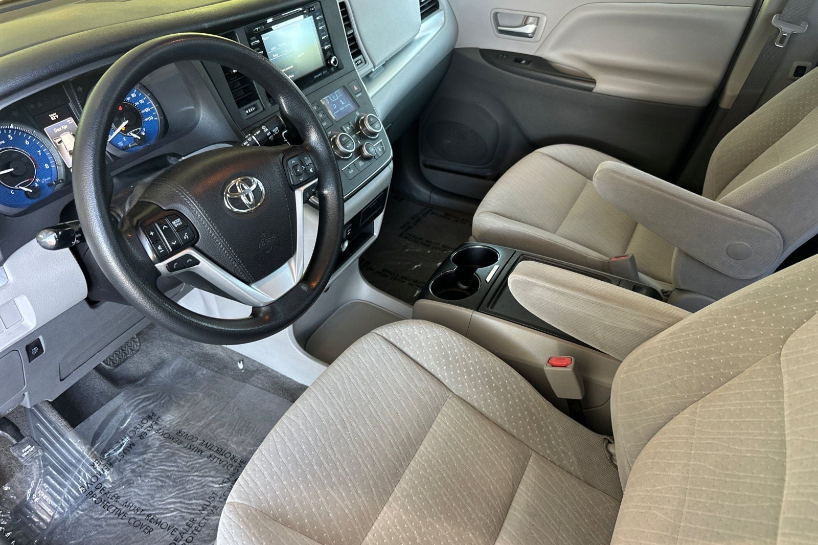 2018 Toyota Sienna LE 8 Passenger