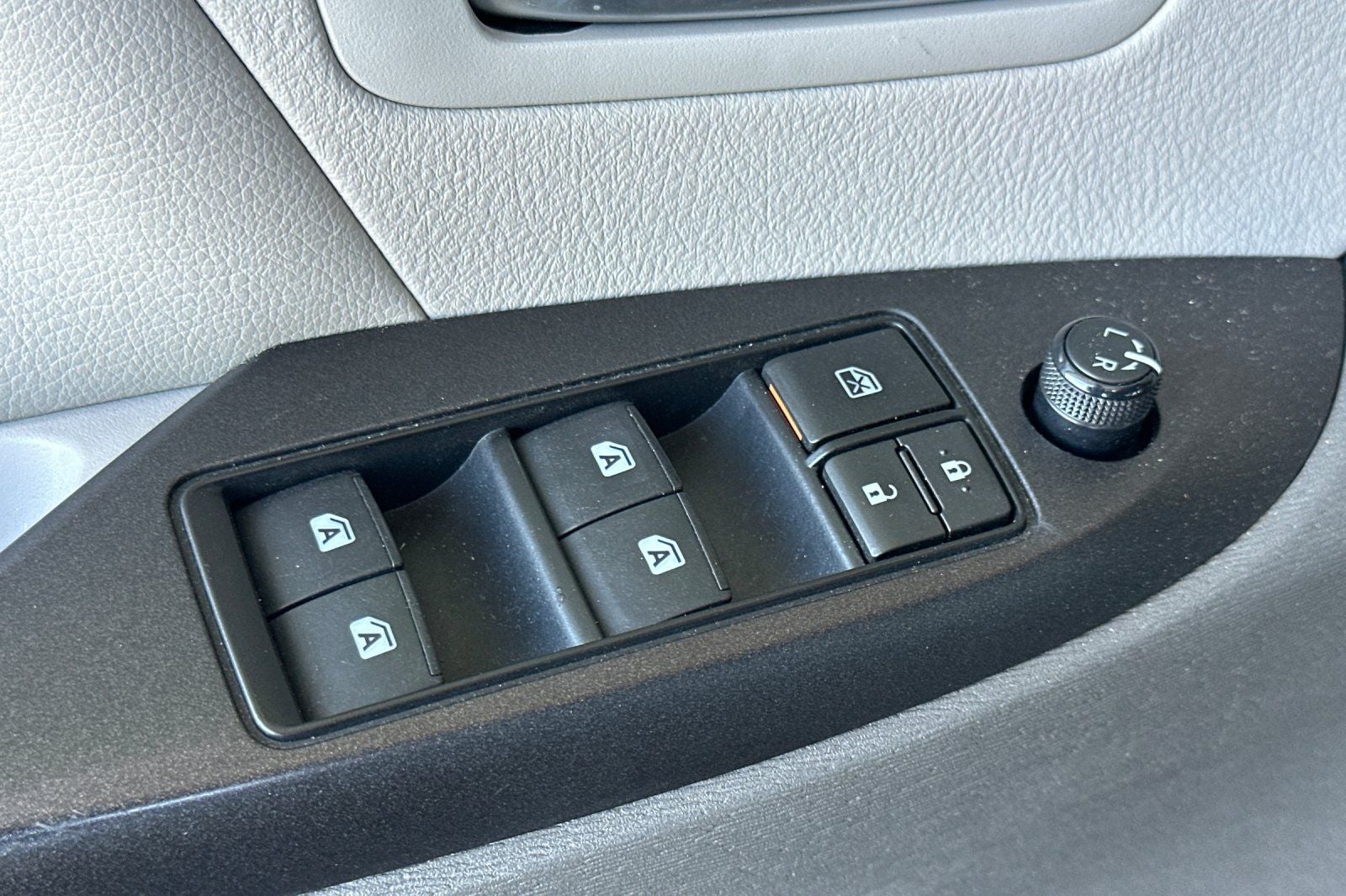 2018 Toyota Sienna LE 8 Passenger