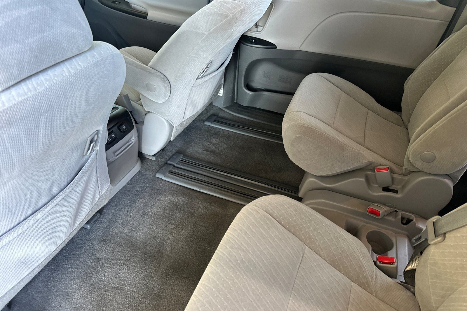 2018 Toyota Sienna LE 8 Passenger