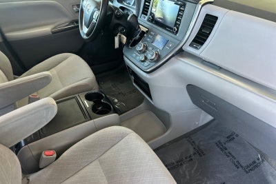 2018 Toyota Sienna LE 8 Passenger