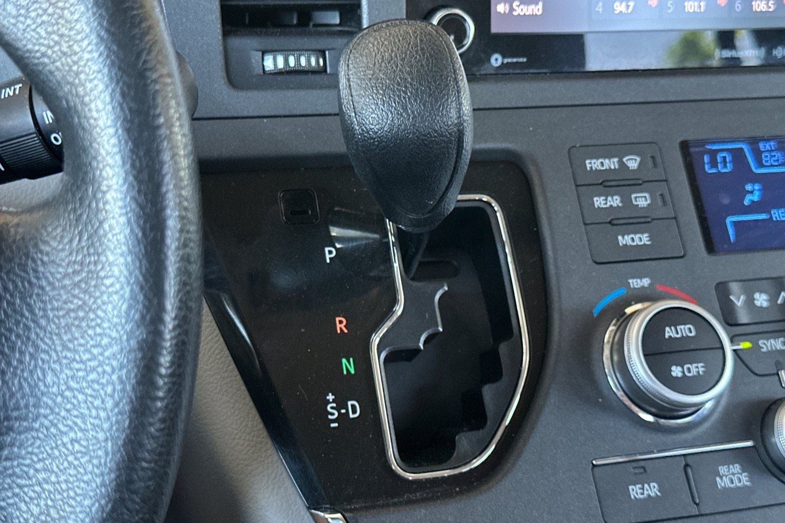 2018 Toyota Sienna LE 8 Passenger