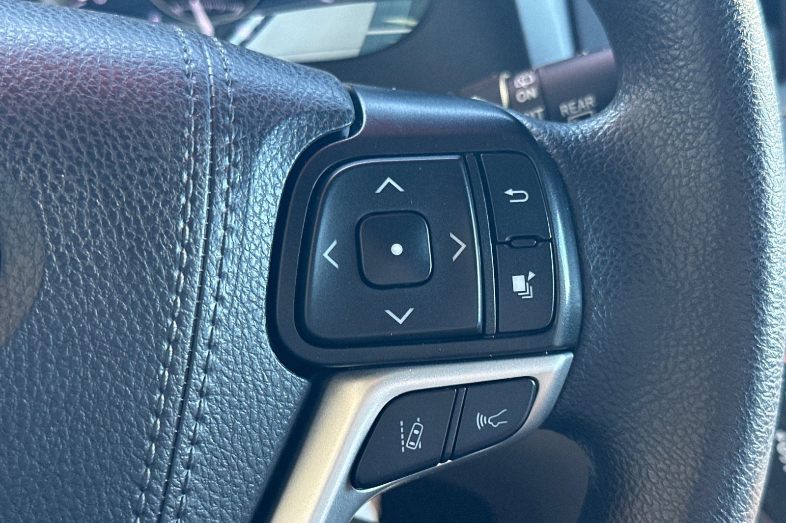 2020 Toyota Sienna LE 8 Passenger