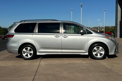 2020 Toyota Sienna LE 8 Passenger