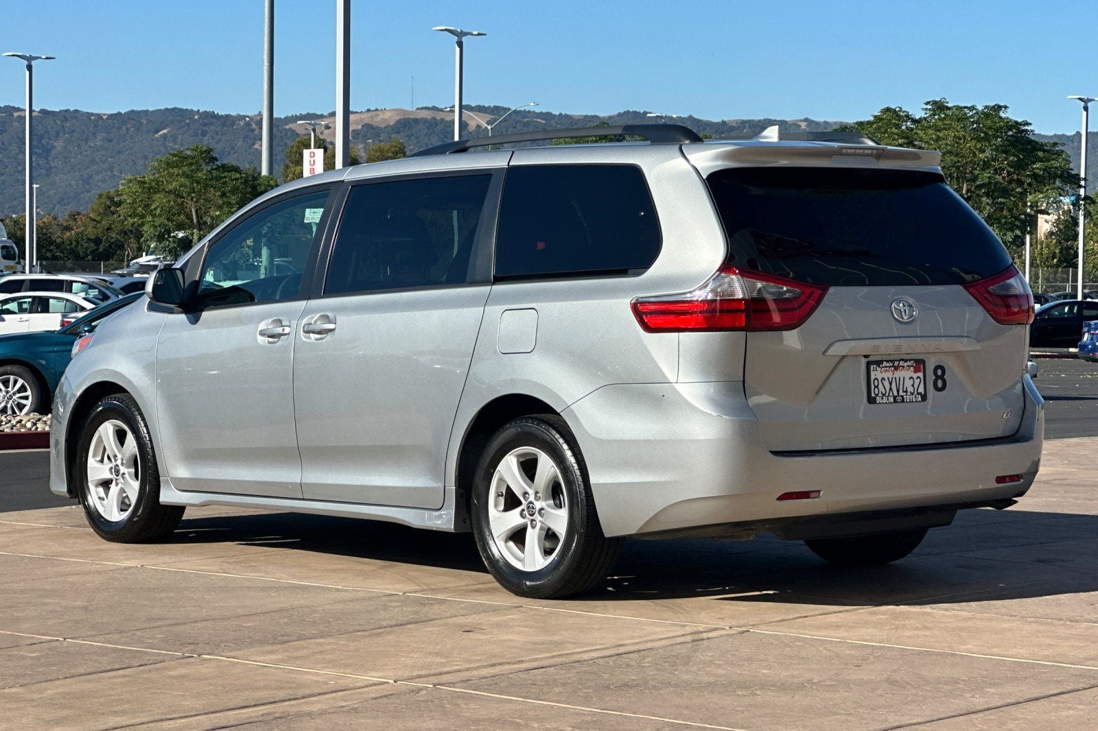 2020 Toyota Sienna LE 8 Passenger
