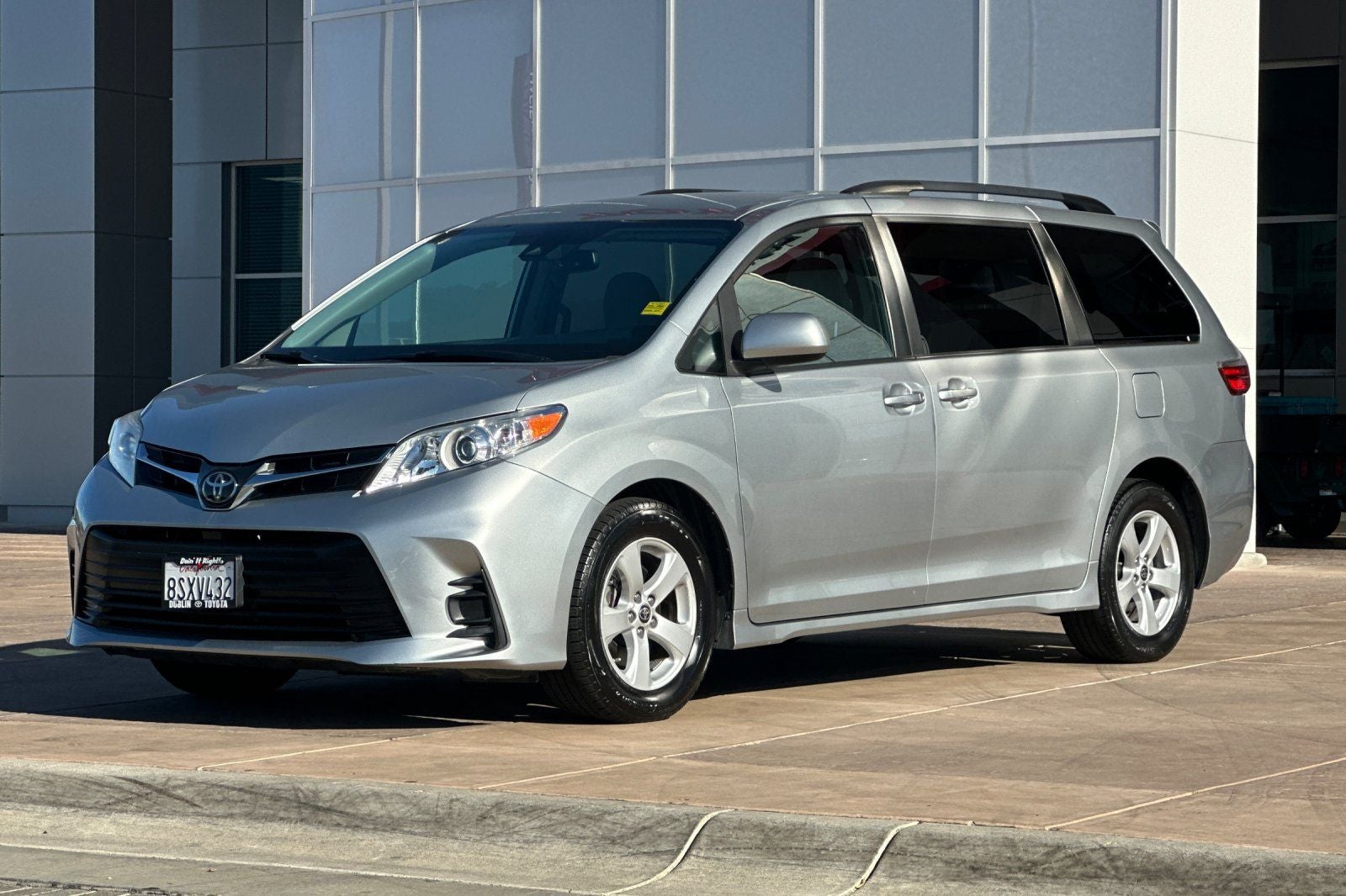 2020 Toyota Sienna LE 8 Passenger