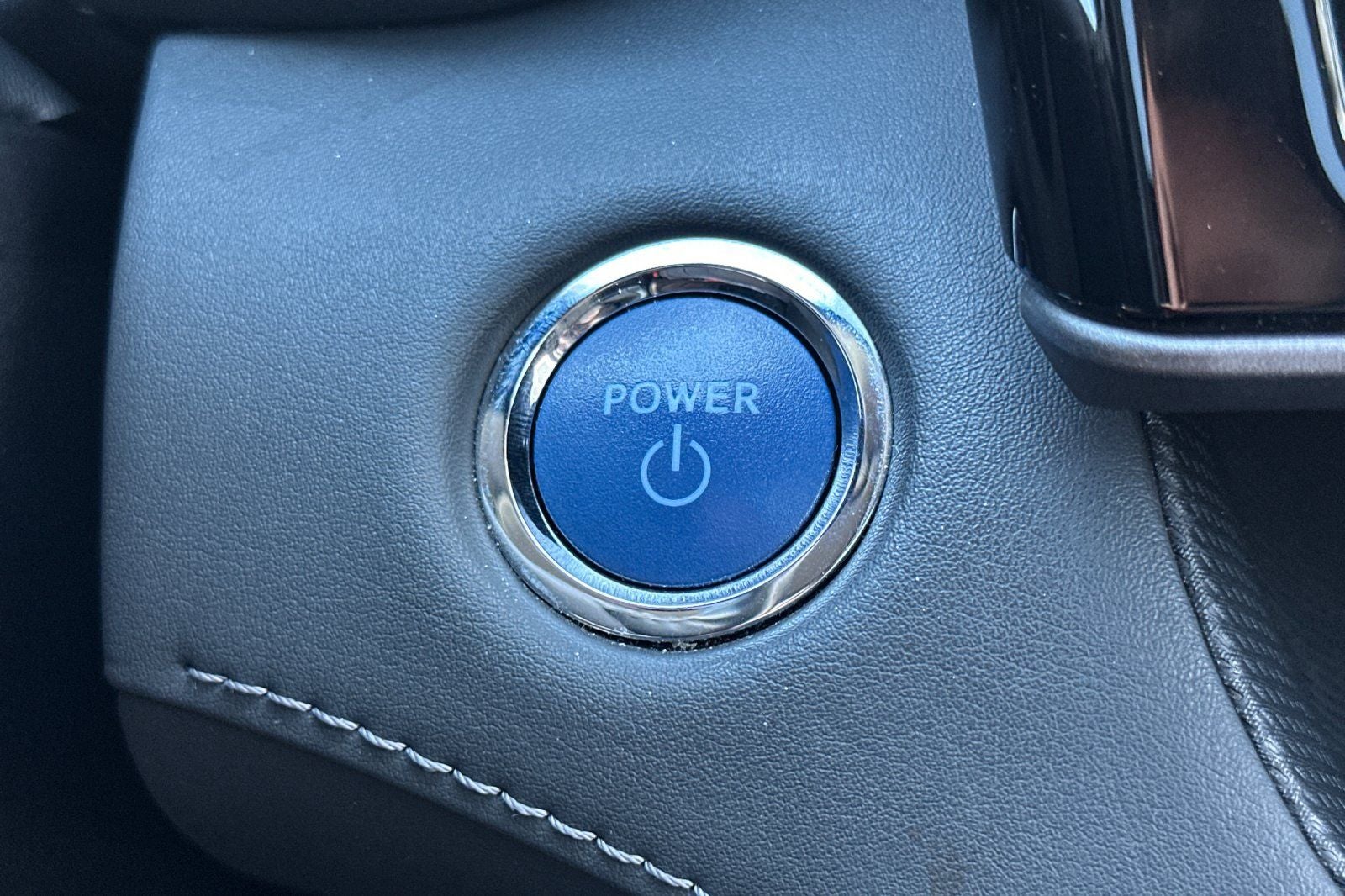 2022 Toyota Highlander Hybrid Limited