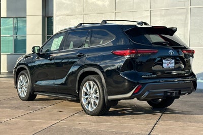 2022 Toyota Highlander Hybrid Limited