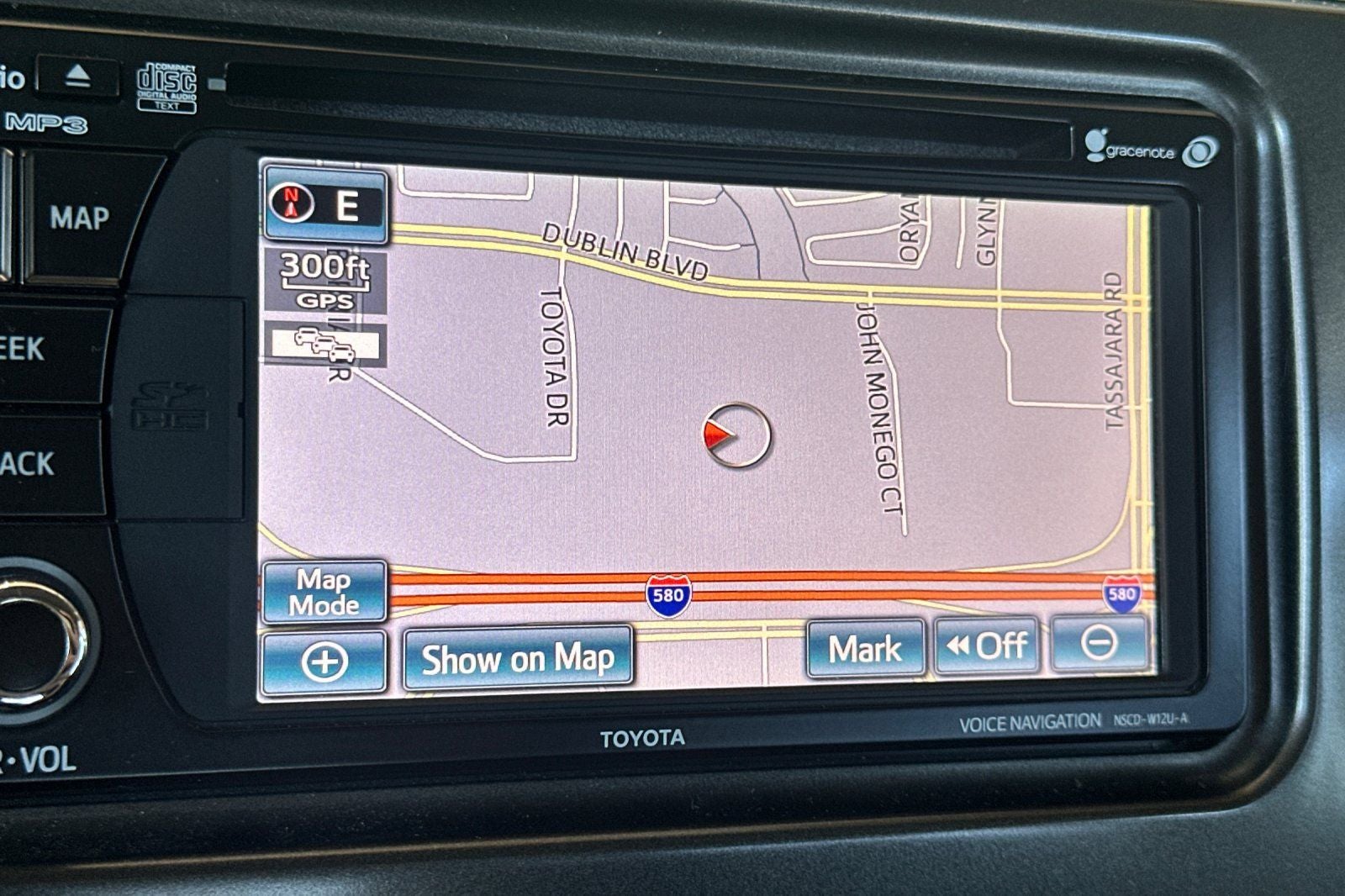 2014 Toyota Sienna SE 8 Passenger