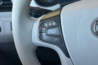 2014 Toyota Sienna SE 8 Passenger