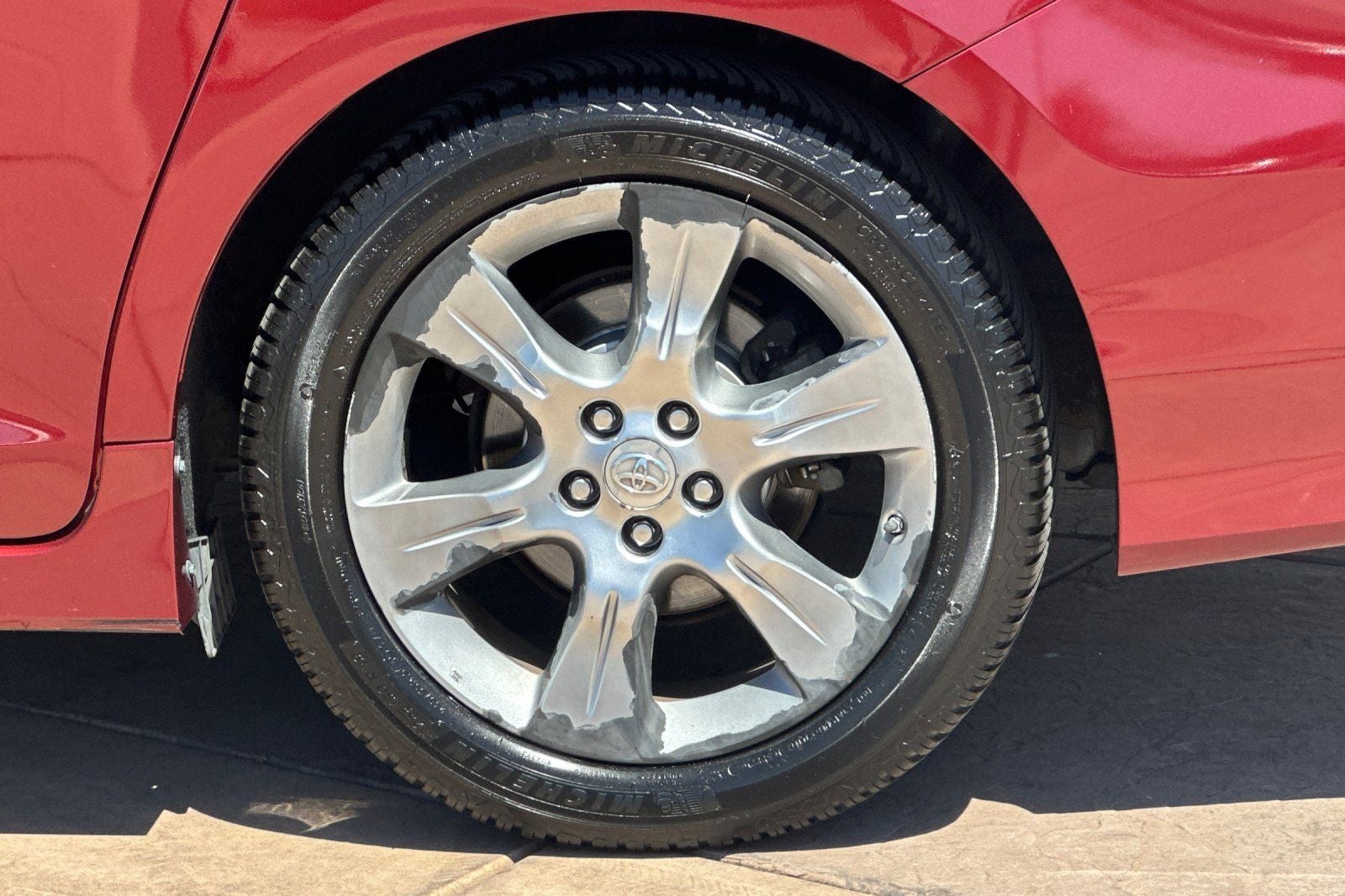 2014 Toyota Sienna SE 8 Passenger
