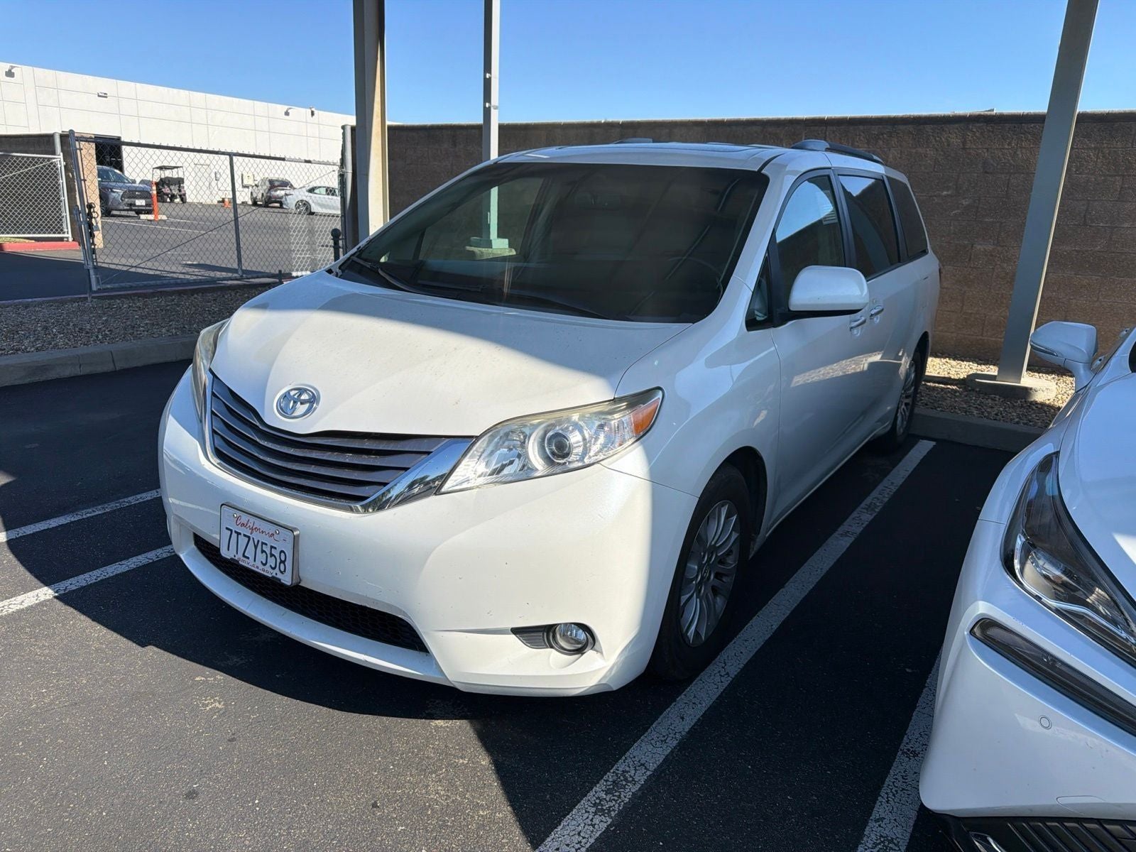 2016 Toyota Sienna XLE 8 Passenger