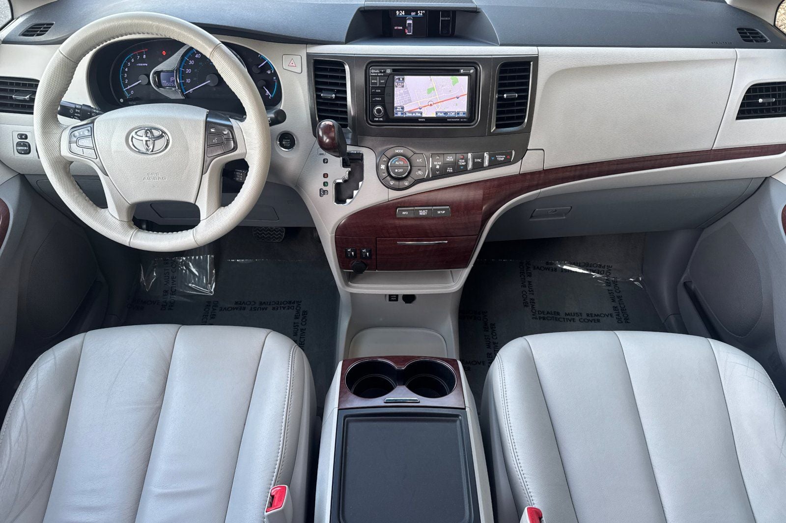 2014 Toyota Sienna XLE 8 Passenger