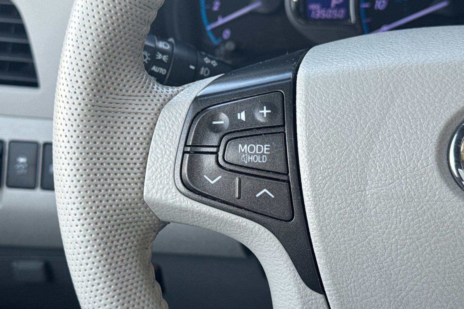 2014 Toyota Sienna XLE 8 Passenger