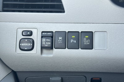 2014 Toyota Sienna XLE 8 Passenger