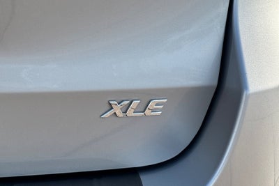 2014 Toyota Sienna XLE 8 Passenger