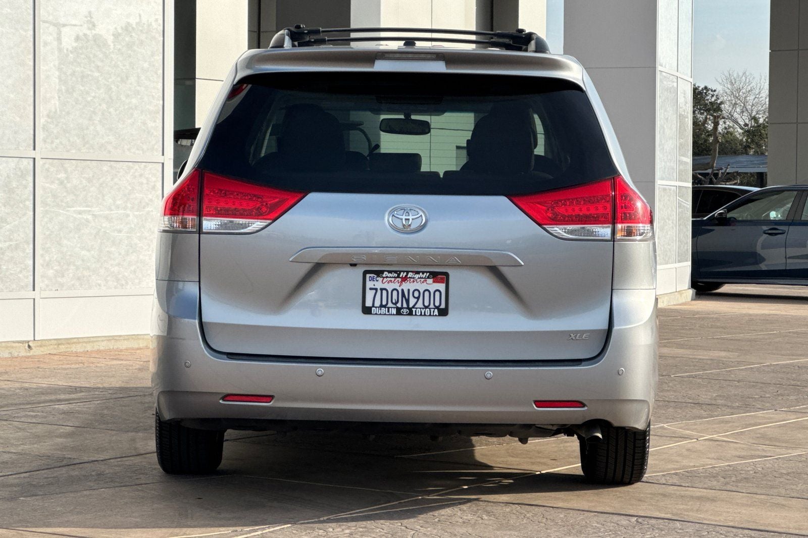 2014 Toyota Sienna XLE 8 Passenger