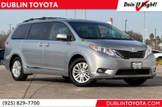 2014 Toyota Sienna XLE 8 Passenger