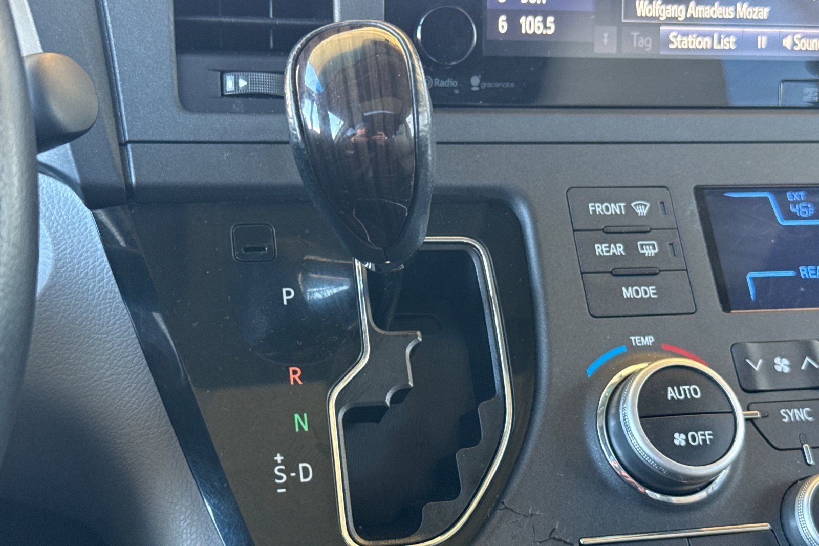 2015 Toyota Sienna XLE