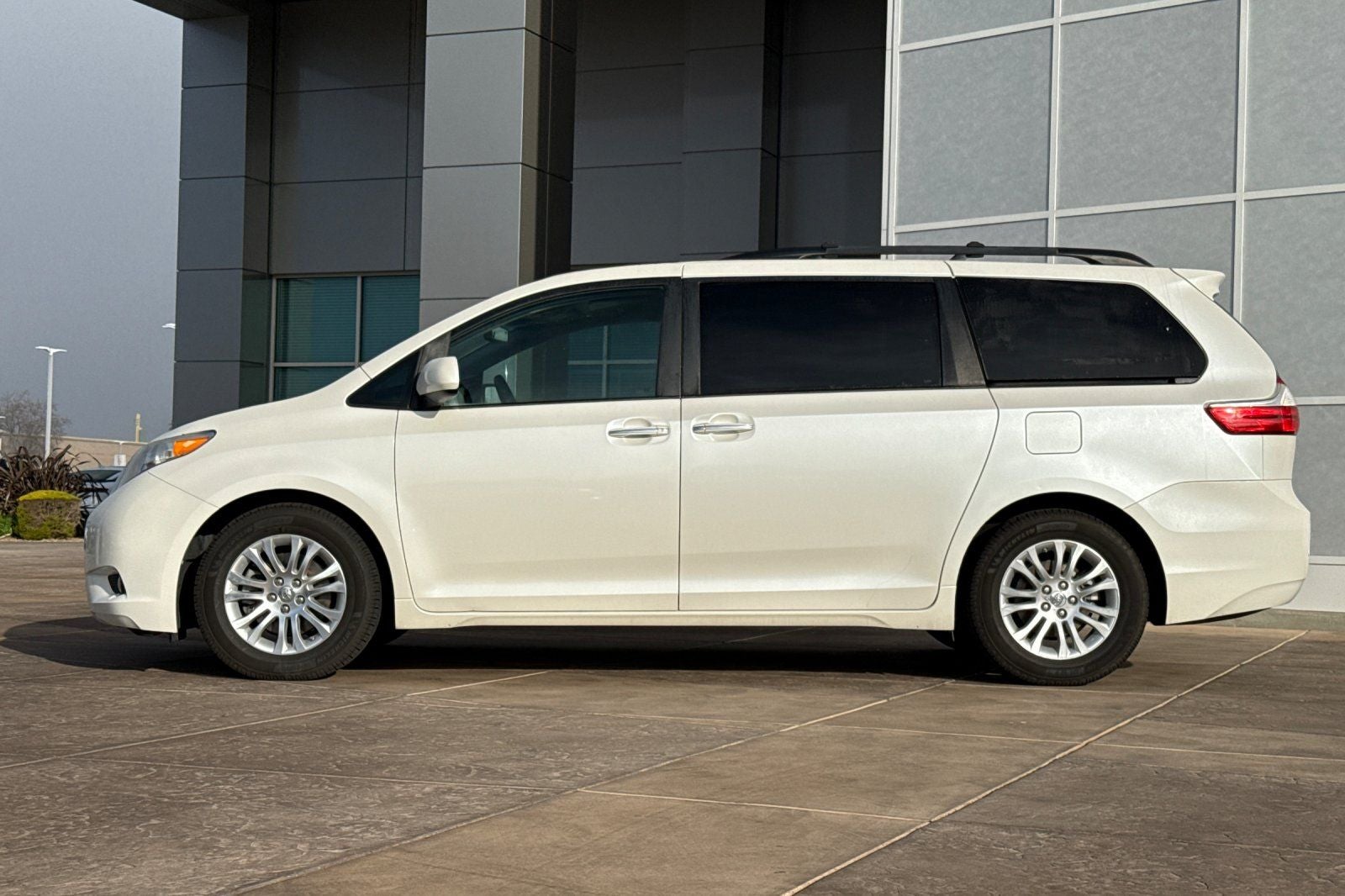 2015 Toyota Sienna XLE