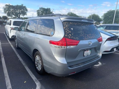2013 Toyota Sienna XLE 8 Passenger