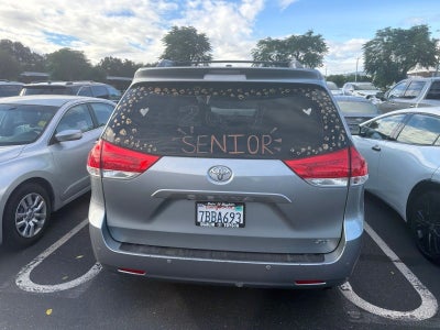 2013 Toyota Sienna XLE 8 Passenger