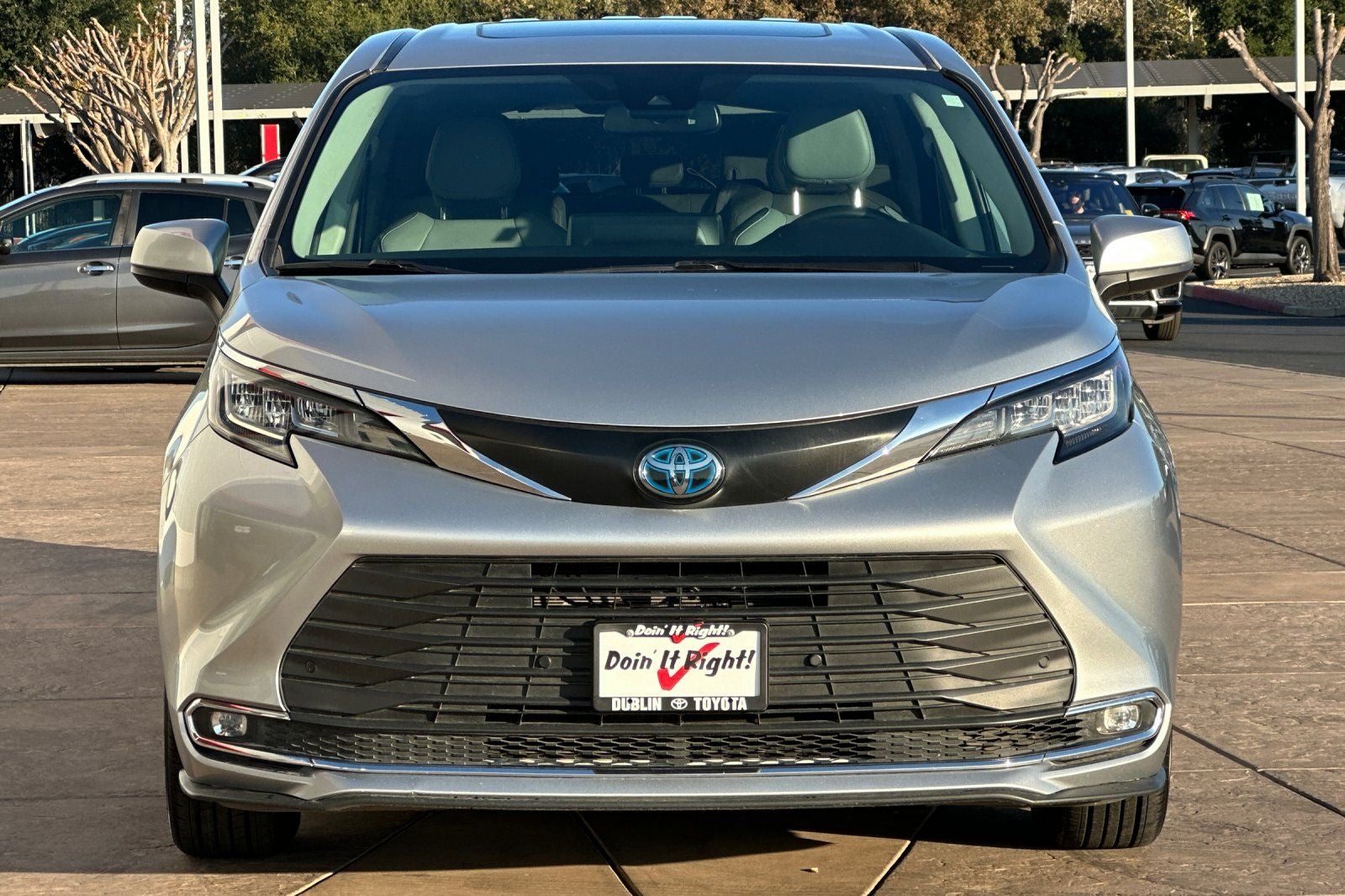 2022 Toyota Sienna XLE 8 Passenger