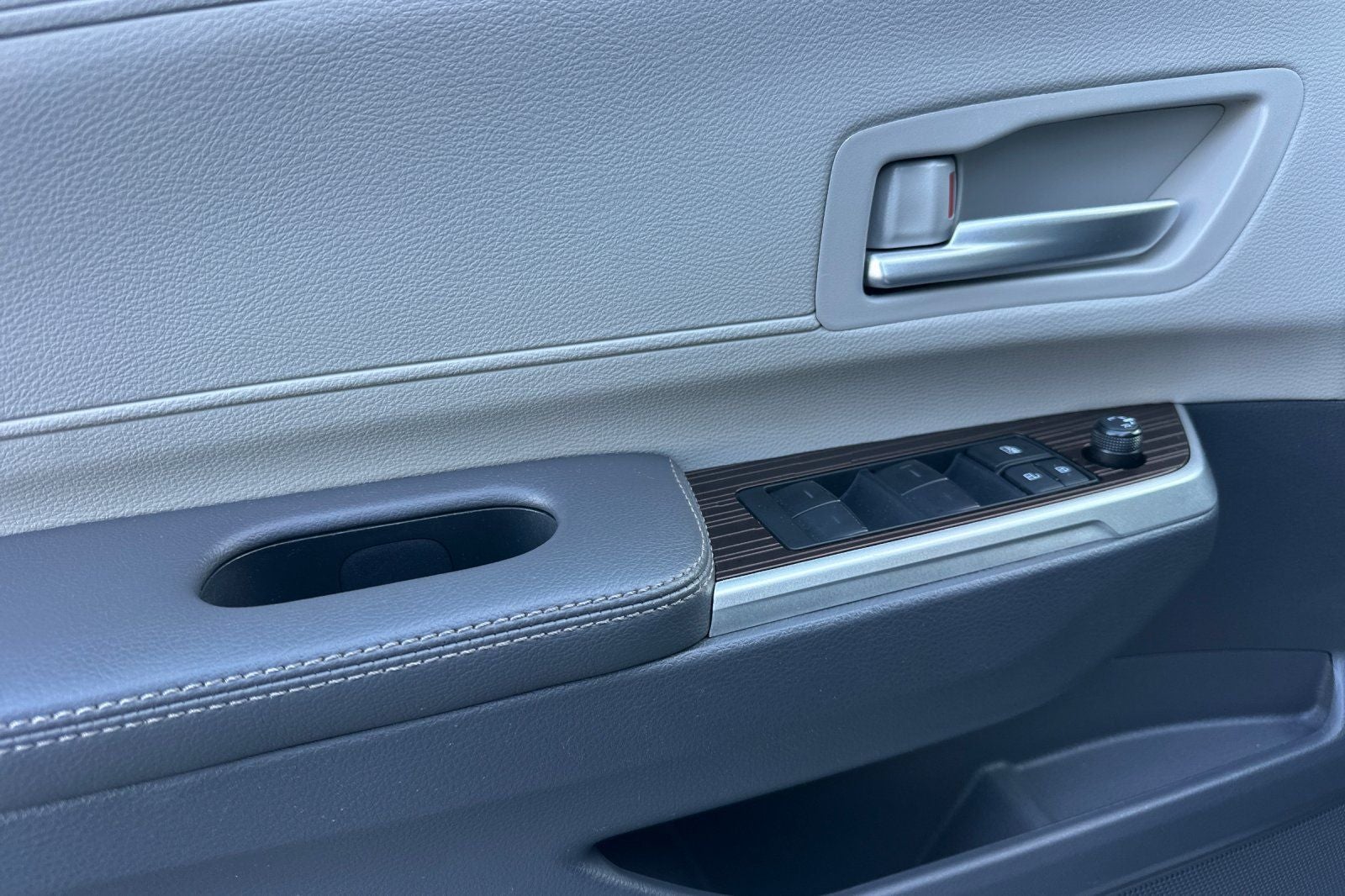 2022 Toyota Sienna XLE 8 Passenger