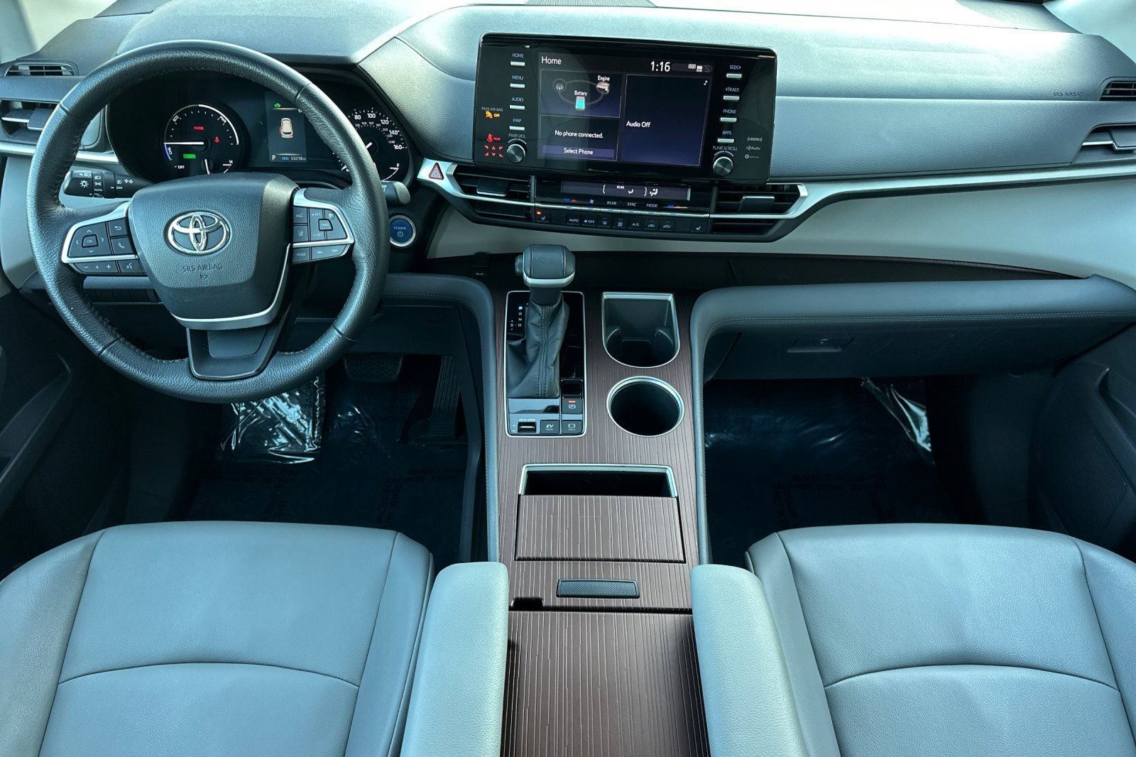 2022 Toyota Sienna XLE 8 Passenger