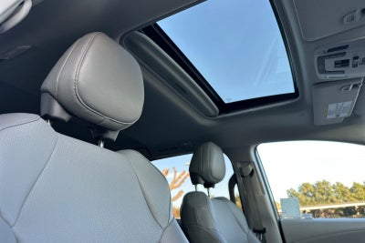 2022 Toyota Sienna XLE 8 Passenger