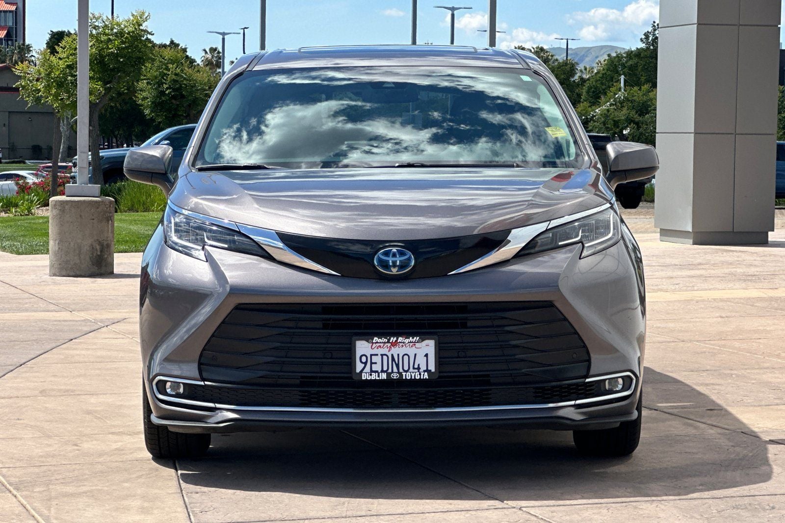 2022 Toyota Sienna XLE 8 Passenger