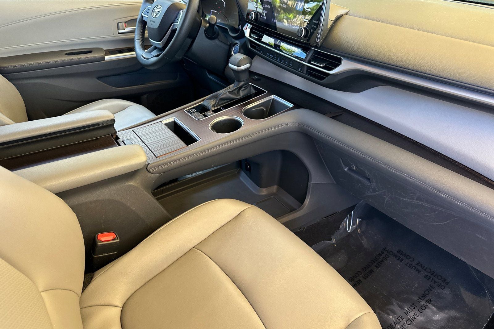 2022 Toyota Sienna XLE 8 Passenger