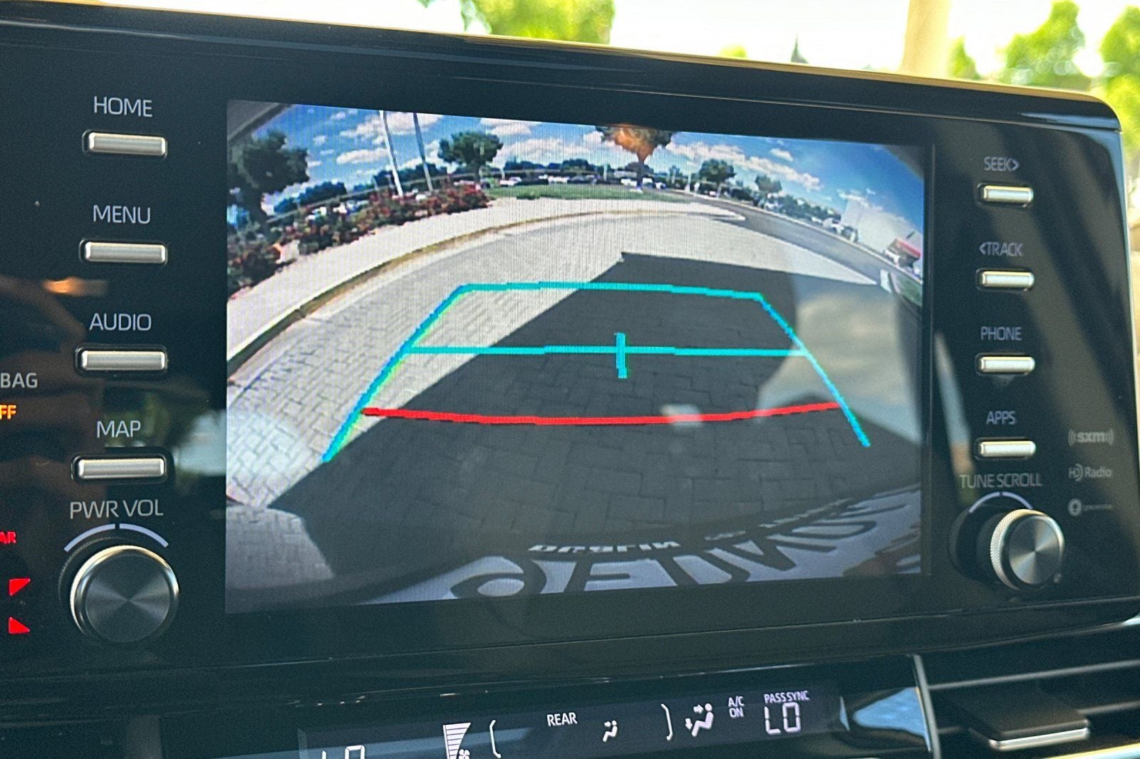 2022 Toyota Sienna XLE 8 Passenger