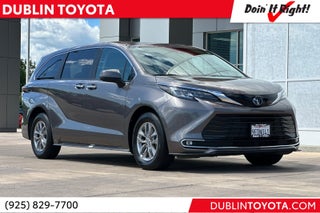 2022 Toyota Sienna XLE 8 Passenger